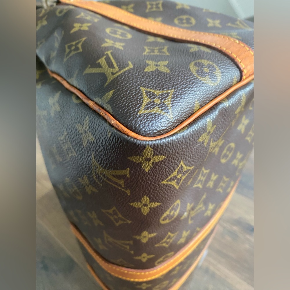 LOUIS VUITTON Rare! Made in USA! Monogram Duffle/Carry All - Picture 4 of 16